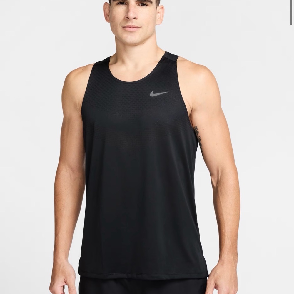 ❌SOLD❌
 Men's Black Dry Fit ADV Running Tank Top Medium